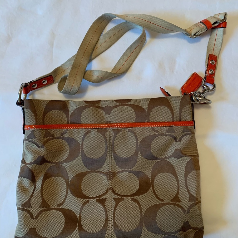 Purse - Picture 2 of 3